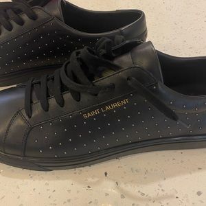 Leather studded low top sneakers